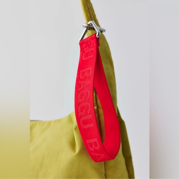 BAGGU Keychain- Candy Apple Red - Picture 2 of 2